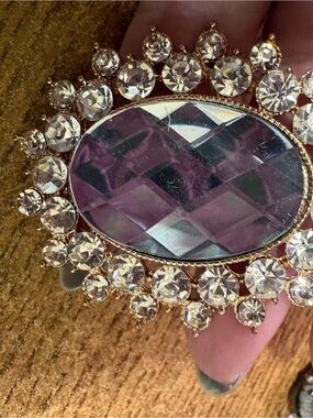 N500 Gold-Tone Crystal Statement Faceted Necklace